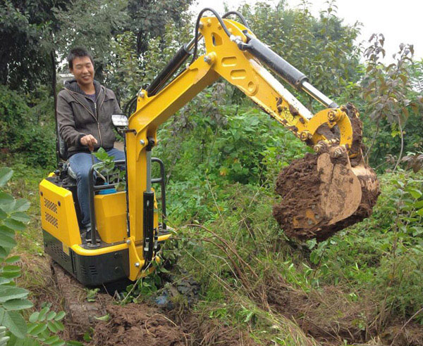 農(nóng)村自制小挖掘機