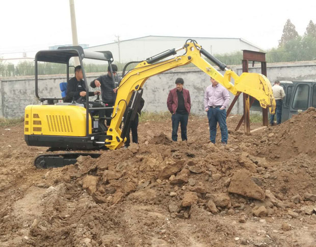 農用小型挖掘機